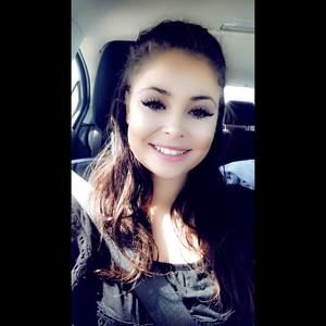 Meet your Posher, Danika